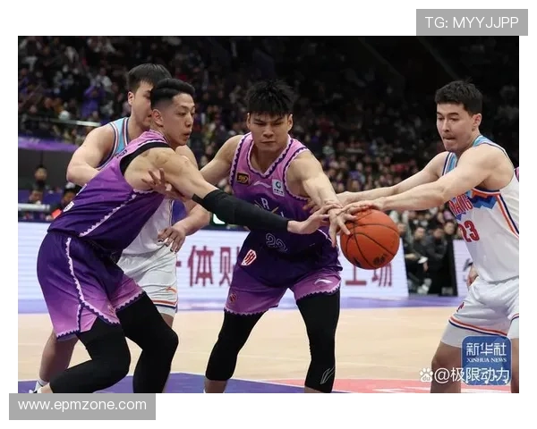 CBA打北京足球队：篮球赛场上的北京足球队挑战